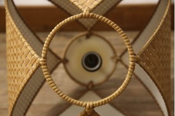 和製ビンテージ　希少な廃盤品　YAMAGIWA(ヤマギワ)　近藤昭作　竹のあかり　優しい明かりで和モダンな空間を演出する竹あんどんの天井照明(行灯、行燈、吊り下げ照明、ペンダントライト、シェード、電笠、ヴィンテージ)(R-069494)
