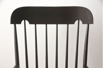 和製ビンテージ　キツツキ　飛騨産業　WINDSORシリーズ　温もり溢れるくつろぎの空間におすすめのロッキングチェア(アームチェア、板座チェア、揺り椅子、ヴィンテージ)(R-069498)