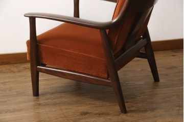 中古　美品　松本民芸家具　#300型曲肘布張イス　レトロな雰囲気を醸し出す1人掛けソファ(一人掛け、アームチェア、椅子)(定価約33万円)(R-069503)