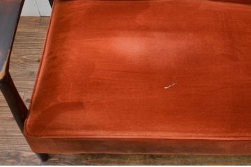中古　美品　松本民芸家具　#301型曲肘布張椅子　上品なオレンジカラーが空間のアクセントになる3人掛けソファ(3P、三人掛け、トリプルソファ、アームソファ)(定価約48万円)(R-069504)