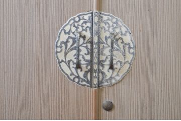 和製ビンテージ　柔らかな色合いが魅力的な加茂総桐箪笥(並厚、総桐たんす、衣装箪笥、着物箪笥、和タンス、引き出し、ヴィンテージ)(R-069505)