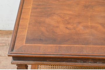 中古　DREXEL HERITAGE(ドレクセルヘリテイジ)　補助テーブル付きのクラシカルなサイドテーブル(ローテーブル、コーヒーテーブル、エンドテーブル、ナイトテーブル、飾り台)(R-069511)