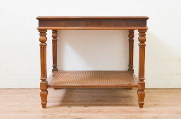 中古　DREXEL HERITAGE(ドレクセルヘリテイジ)　補助テーブル付きのクラシカルなサイドテーブル(ローテーブル、コーヒーテーブル、エンドテーブル、ナイトテーブル、飾り台)(R-069511)