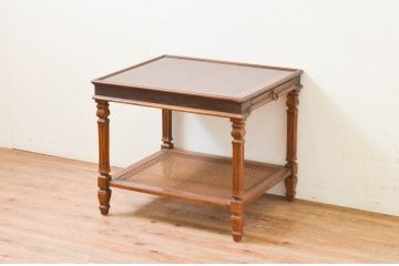 中古　DREXEL HERITAGE(ドレクセルヘリテイジ)　補助テーブル付きのクラシカルなサイドテーブル(ローテーブル、コーヒーテーブル、エンドテーブル、ナイトテーブル、飾り台)(R-069512)