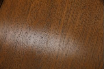 中古　DREXEL HERITAGE(ドレクセルヘリテイジ)　品のある佇まいが美しいサイドテーブル(電話台、飾り台、ナイトテーブル、コンソールテーブル)(R-069514)