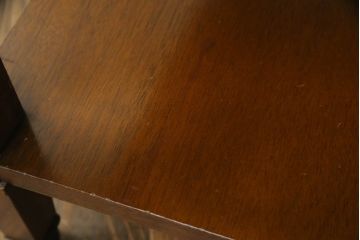 中古　DREXEL HERITAGE(ドレクセルヘリテイジ)　品のある佇まいが美しいサイドテーブル(電話台、飾り台、ナイトテーブル、コンソールテーブル)(R-069514)