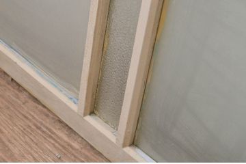 アンティーク建具　ペイント仕上げ限定　インテリアに取り入れやすいシンプルデザインのガラス欄間2枚セット(明り取り、明かり取り)(R-069516)