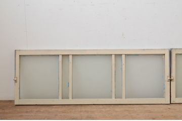 アンティーク建具　ペイント仕上げ限定　インテリアに取り入れやすいシンプルデザインのガラス欄間2枚セット(明り取り、明かり取り)(R-069516)