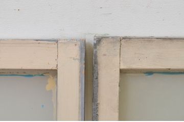 アンティーク建具　ペイント仕上げ限定　インテリアに取り入れやすいシンプルデザインのガラス欄間2枚セット(明り取り、明かり取り)(R-069516)