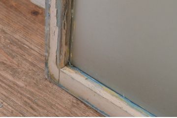 アンティーク建具　ペイント仕上げ限定　インテリアに取り入れやすいシンプルデザインのガラス欄間1枚(明り取り、明かり取り)(R-069517)