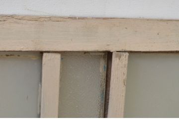 アンティーク建具　ペイント仕上げ限定　インテリアに取り入れやすいシンプルデザインのガラス欄間1枚(明り取り、明かり取り)(R-069517)