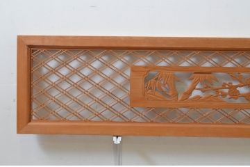 アンティーク建具　松竹梅　二重菱の組子入り彫刻欄間2枚セット(明かり取り、明り取り)(R-069519)