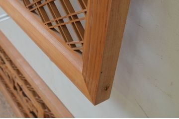 アンティーク建具　松竹梅　二重菱の組子入り彫刻欄間2枚セット(明かり取り、明り取り)(R-069519)