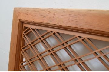 アンティーク建具　松竹梅　二重菱の組子入り彫刻欄間2枚セット(明かり取り、明り取り)(R-069519)