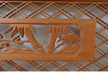 アンティーク建具　松竹梅　二重菱の組子入り彫刻欄間2枚セット(明かり取り、明り取り)(R-069519)