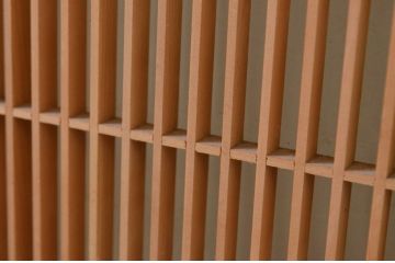 アンティーク建具　繊細な格子が目を惹く片面ガラスの筬(オサ)欄間2枚セット(明り取り、明かり取り、オサランマ)(R-069521)