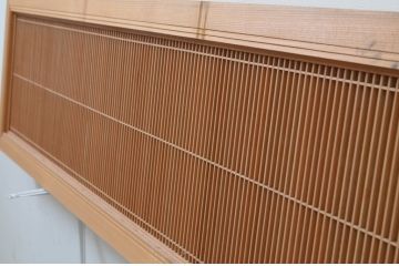 アンティーク建具　繊細な格子が目を惹く片面ガラスの筬(オサ)欄間2枚セット(明り取り、明かり取り、オサランマ)(R-069521)