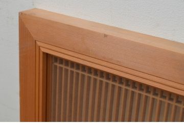 アンティーク建具　繊細な格子が目を惹く片面ガラスの筬(オサ)欄間2枚セット(明り取り、明かり取り、オサランマ)(R-069521)