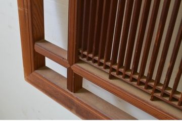 アンティーク建具　細やかに並んだ格子が美しい筬(オサ)欄間2枚セット(明り取り、明かり取り、オサランマ)(R-069524)