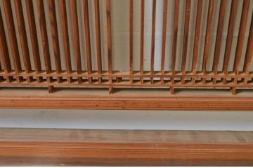 アンティーク建具　細やかに並んだ格子が美しい筬(オサ)欄間2枚セット(明り取り、明かり取り、オサランマ)(R-069524)