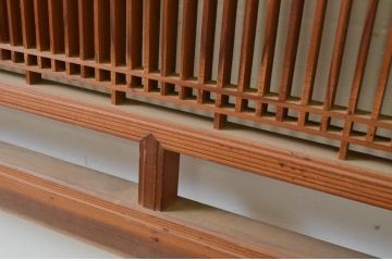アンティーク建具　細やかに並んだ格子が美しい筬(オサ)欄間2枚セット(明り取り、明かり取り、オサランマ)(R-069524)