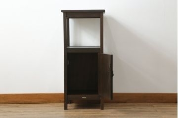 和製ビンテージ　カリモク家具(karimoku)　落ち着いたシックな色合いが魅力の電話台(サイドテーブル、コンソールテーブル、花台、飾り台、収納棚、戸棚、ヴィンテージ)(R-069530)