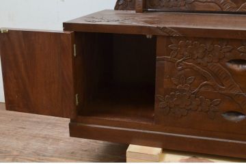 中古　軽井沢彫り　細部まで丁寧に施された桜の彫刻が美しい鏡台(ドレッサー、姿見、ミラー)(R-069535)
