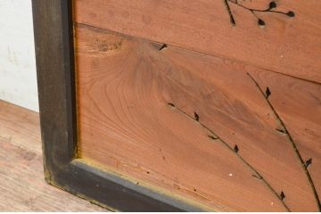 アンティーク建具　板部欅(ケヤキ)材　落ち着いた和の雰囲気を高める梅と小鳥の透かし彫り欄間1枚(明り取り、明かり取り)(R-069541)