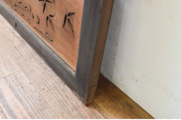 アンティーク建具　板部欅(ケヤキ)材　和の空間を彩る竹と雀の透かし彫り欄間1枚(明り取り、明かり取り)(R-069542)