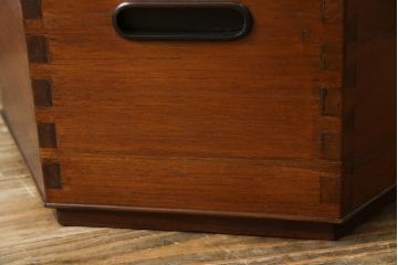 和製アンティーク　シンプルな造りと六角形デザインが素敵な箱火鉢(長火鉢、囲炉裏、木製火鉢)(R-069550)