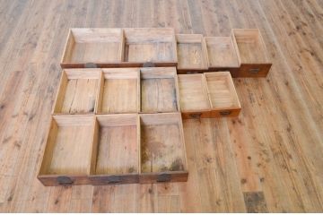 和製アンティーク　美品　前面欅(ケヤキ)材　使い込まれた風合いが魅力的な上品な佇まいの会津帳場箪笥(時代箪笥、和タンス、収納たんす、整理箪笥、引き出し)(R-069557)