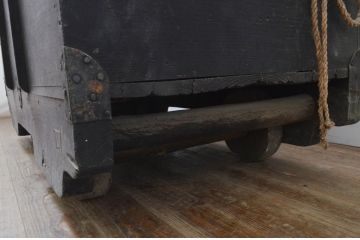 和製アンティーク　希少　古作造り　味わい深い風合いが魅力的な車長持(時代箪笥、車箪笥、収納箱、タンス、たんす)(R-069560)