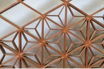 アンティーク建具　華やかなデザインが目を惹く組子欄間2枚セット(明り取り、明かり取り)(R-069571)