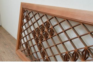 アンティーク建具　華やかなデザインが目を惹く組子欄間2枚セット(明り取り、明かり取り)(R-069571)