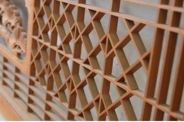 アンティーク建具　松の彫刻と組子細工入り　和風の欄間2枚セット(明り取り、明かり取り)(R-069572)