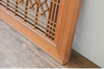 アンティーク建具　松の彫刻と組子細工入り　和風の欄間2枚セット(明り取り、明かり取り)(R-069572)