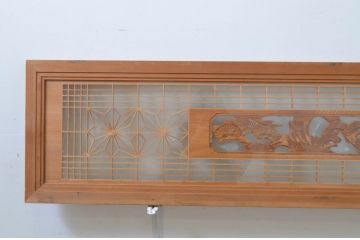 アンティーク建具　両面ガラス　松竹梅の彫刻が入った欄間2枚セット(明り取り、明かり取り)(R-069575)