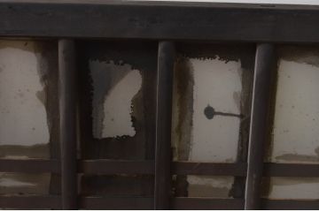 アンティーク建具　ノスタルジックな雰囲気溢れるガラス欄間2枚セット(明り取り、明かり取り)(R-069578)