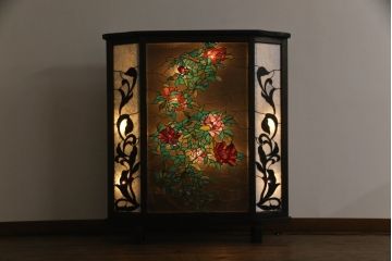 和製ビンテージ　職人手造り　照明付き　豪華な花のステンドグラスが美しい衝立て(パーテーション、間仕切り、ヴィンテージ)(R-069587)