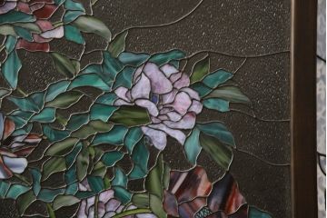 和製ビンテージ　職人手造り　照明付き　豪華な花のステンドグラスが美しい衝立て(パーテーション、間仕切り、ヴィンテージ)(R-069587)