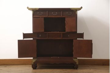 中古　小振り　アジアンな雰囲気を高める存在感抜群の李朝箪笥(薬箪笥、薬タンス、チェスト、引き出し、小物収納、収納棚、戸棚、店舗什器)(R-069593)