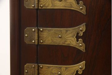 中古　小振り　アジアンな雰囲気を高める存在感抜群の李朝箪笥(薬箪笥、薬タンス、チェスト、引き出し、小物収納、収納棚、戸棚、店舗什器)(R-069593)