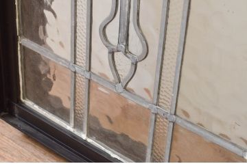 アンティーク建具　レトロな空間作りにおすすめなステンドグラス窓1枚(引き戸、ガラス戸、ガラス窓、ガラス扉、FIX、フィックス、嵌め殺し)(R-069598)