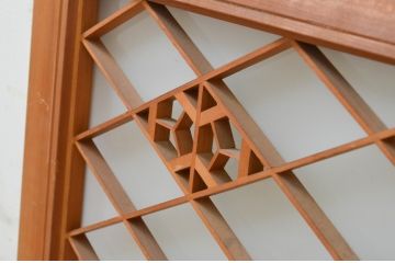 アンティーク建具　片面ガラス　華やかなデザインが目を惹く組子欄間1枚(明り取り、明かり取り)(R-069601)