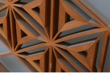 アンティーク建具　片面ガラス　華やかなデザインが目を惹く組子欄間1枚(明り取り、明かり取り)(R-069601)