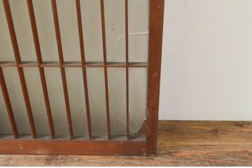 アンティーク建具　和モダンな雰囲気作りにおすすめの格子入りガラス窓2枚セット(ガラス戸、ガラス障子戸、引き戸)(R-069631)