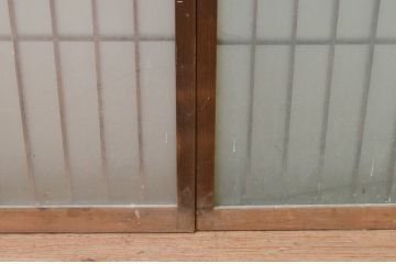 アンティーク建具　レトロな空間を演出する格子入り幅狭ガラス戸2枚セット(引き戸、格子戸、ガラス障子戸)(R-069633)