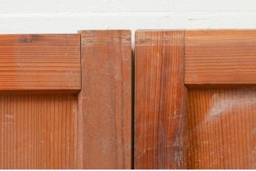 アンティーク建具　経年を感じさせる木味が魅力の板戸窓2枚セット(引き戸)(R-069636)