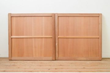 アンティーク建具　経年を感じさせる木味が魅力の板戸窓2枚セット(引き戸)(R-069636)