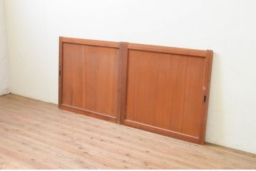 アンティーク建具　経年を感じさせる木味が魅力の板戸窓2枚セット(引き戸)(R-069637)